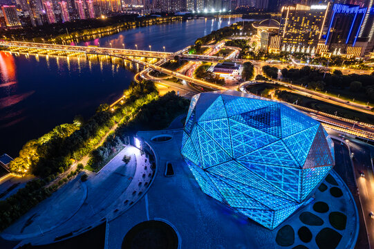 中国辽宁沈阳歌剧院城市建筑夜景