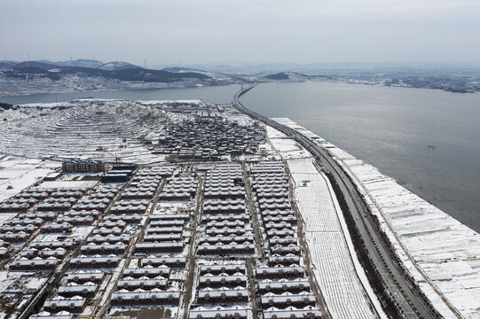 库区新农村雪景