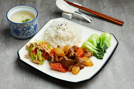 土豆牛腩饭