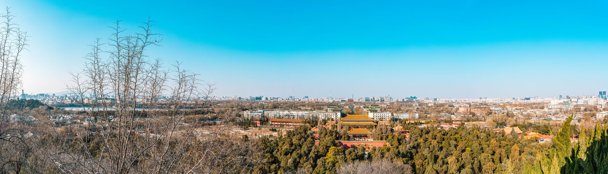 冬日北京地标建筑寿皇殿全景图