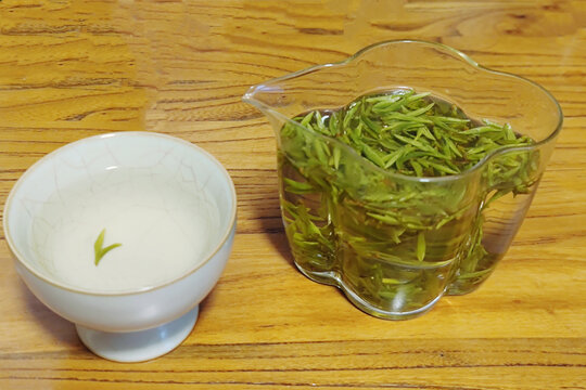 明前绿茶