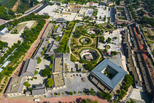 鸟瞰地坑院