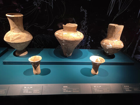 四川广汉三星堆博物馆陶器