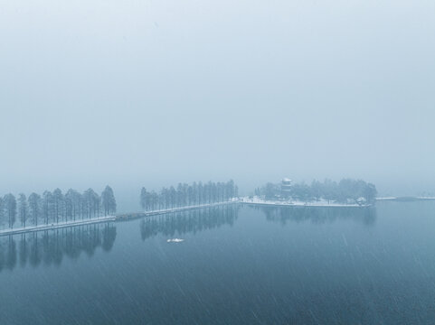 武汉东湖风景区雪景风光