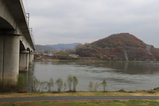 吉林市松花江满洲铁路桥东团山