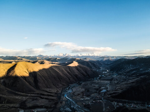 四川甘孜贡嘎雪山全景