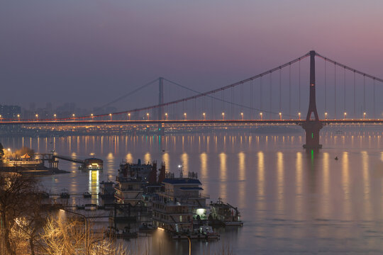 武汉鹦鹉洲和杨泗港长江大桥夜景
