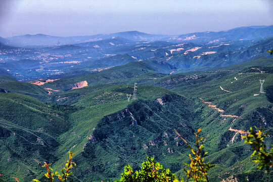 云台山茱萸峰远眺