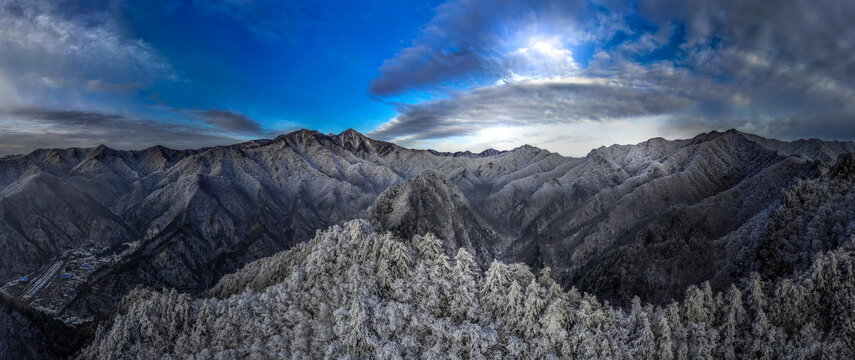 秦岭雪景