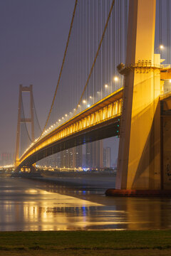 武汉杨泗港长江大桥夜景