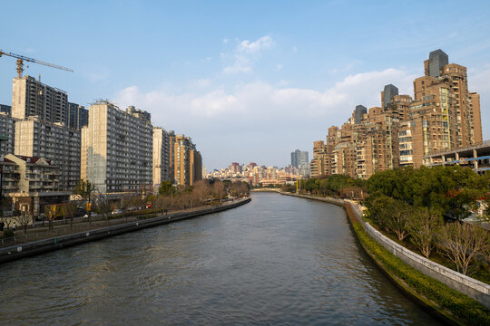 上海苏州河沿岸建筑风光