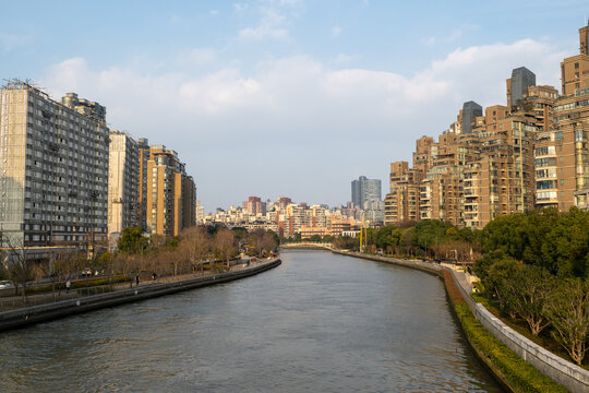 上海苏州河沿岸建筑风光