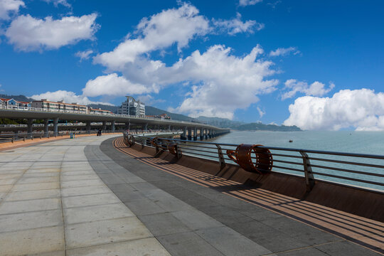 厦门蓝天白云都市风景