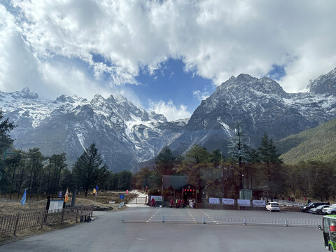 玉龙雪山