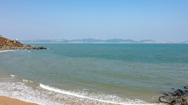 平潭海洋蓝天岩石海浪自然风景