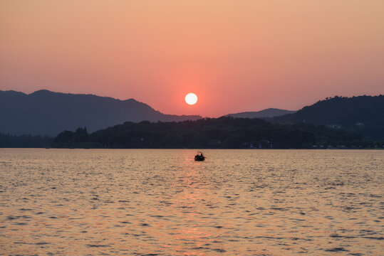 杭州西湖的日落