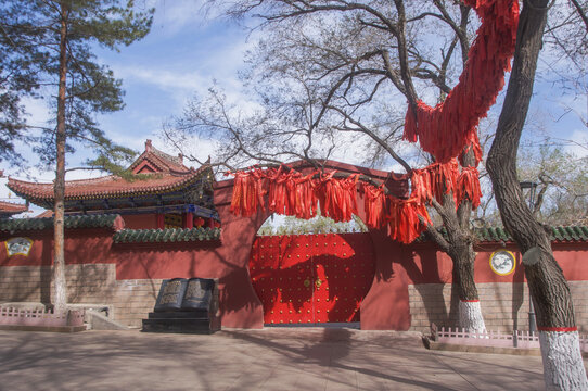 乌鲁木齐大佛寺寺门围墙