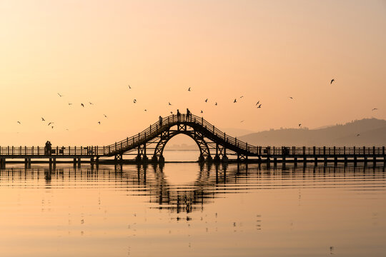 石屏异龙湖风光