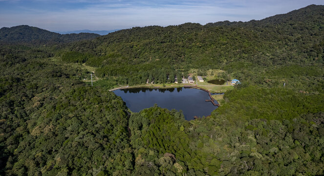 海南吊罗山天湖