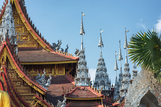 西双版纳总佛寺建筑风光