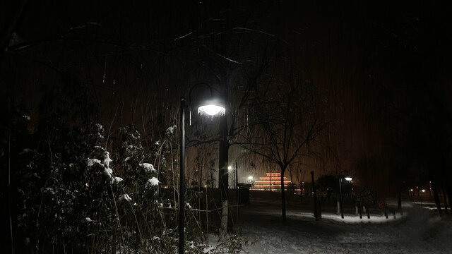 雪天夜景