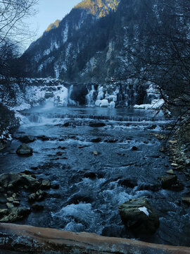 山泉高山