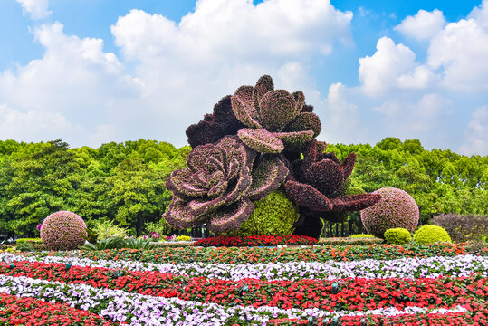 绿雕花团锦簇