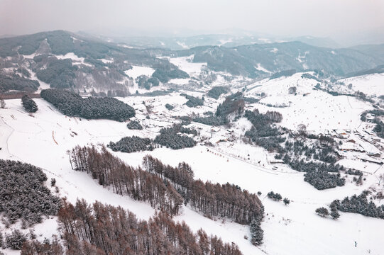 吉林松岭雪村冬季东北农村雪景