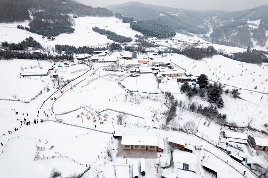 吉林松岭雪村冬季东北农村雪景