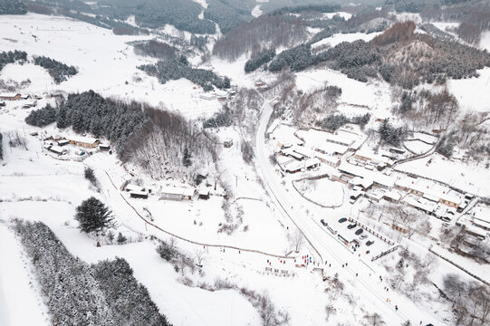 吉林松岭雪村冬季农村雪景