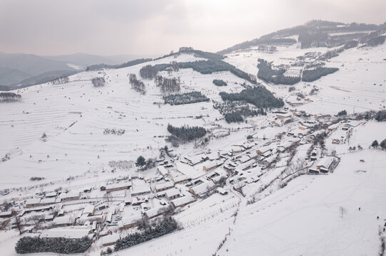 吉林松岭雪村冬季东北农村雪景