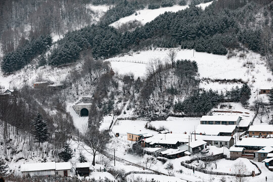 吉林松岭雪村冬季东北农村雪景