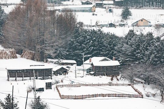 吉林松岭雪村冬季东北农村雪景