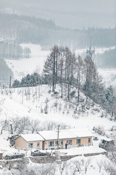 吉林松岭雪村冬季东北农村雪景