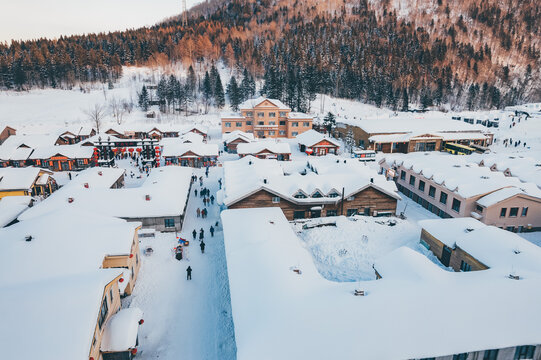 航拍雪乡雪景旅游民宿东北农村