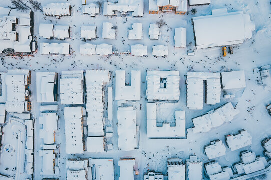 航拍雪乡雪景旅游民宿东北农村