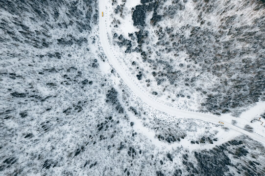 航拍雪乡雪景旅游民宿东北农村