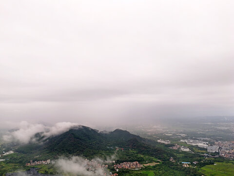 山间云雾