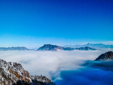 牛背山