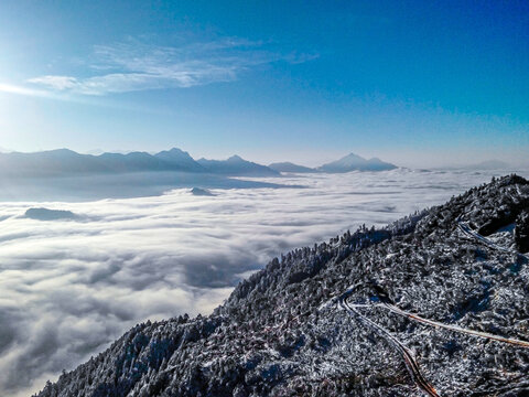 牛背山