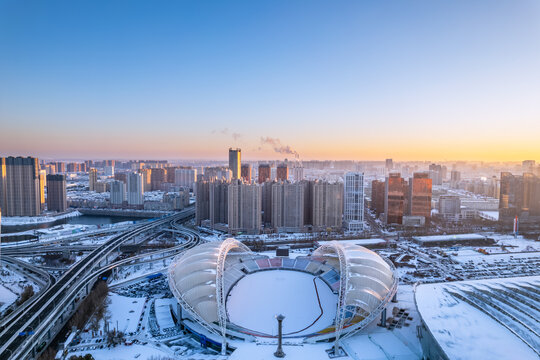 雪后中国哈尔滨会展中心体育场