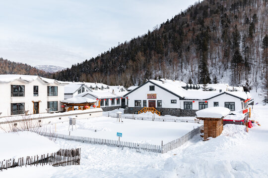 黑龙江雪乡雪景旅游民宿东北农村