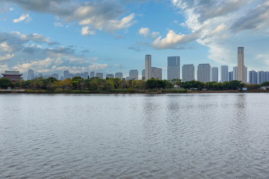 厦门集美区蓝天白云都市风景