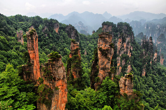 张家界武陵源地质地貌奇峰峻岭