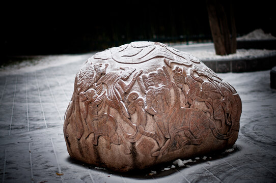 雪后的石雕