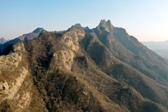 春季的凤凰山