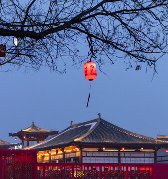 定州崇文街红灯笼与古建筑夜景