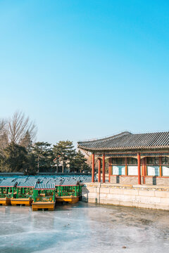 北京旅游风光蓝天冬季游船