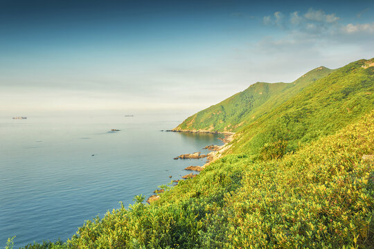 深圳西冲山顶远眺海岸线