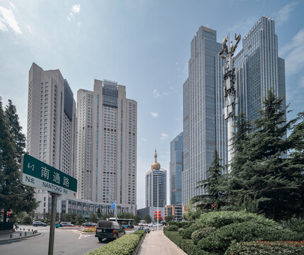 青岛香港路与南通路交叉口